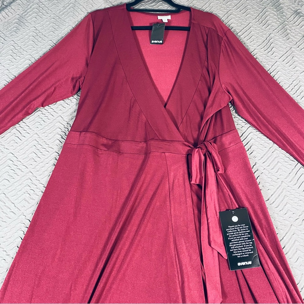 NEW Avenue Plus Size 22/24 Wrap Dress